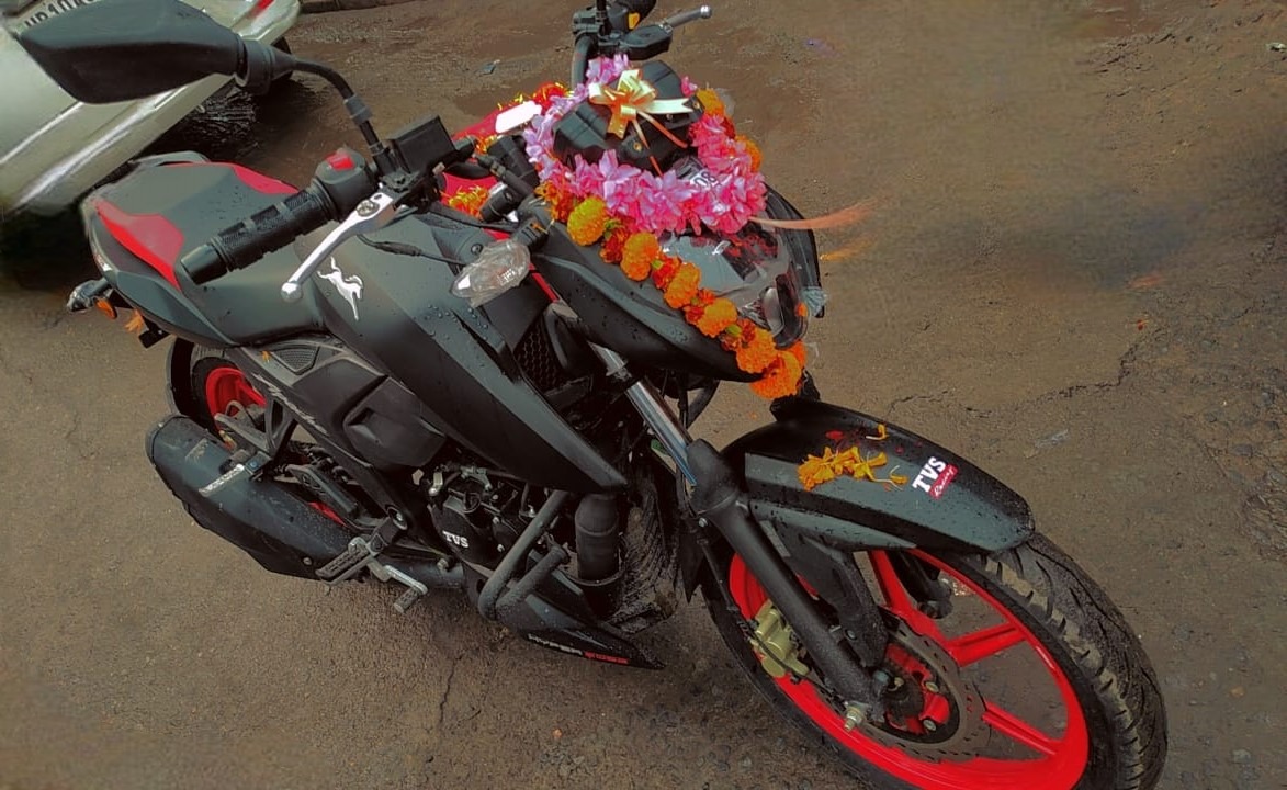 Diwali gift to myself, Just bought my first bike♥️😍