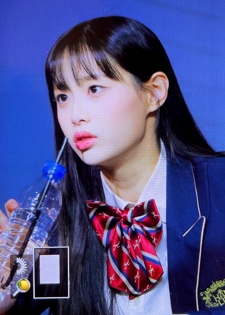 231110 #츄  #CHUU
얘들아 한림예고 꼬띠과 김지우 선배님이
떡볶이 사주신다고 버정 앞에서 모이래🤓