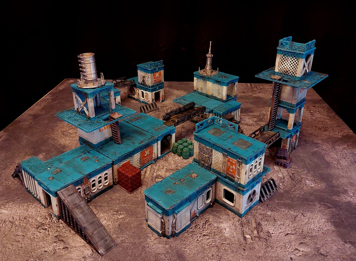 A 4x4 frontier town setup. kickstarter.com/projects/corvu… #3Dprinting #wargaming #deadzoneislife #firefight #stargrave #necromunda #warhammer40k #tabletopgaming #terrain #onepagerules #shatterpoint #scifi #starwars