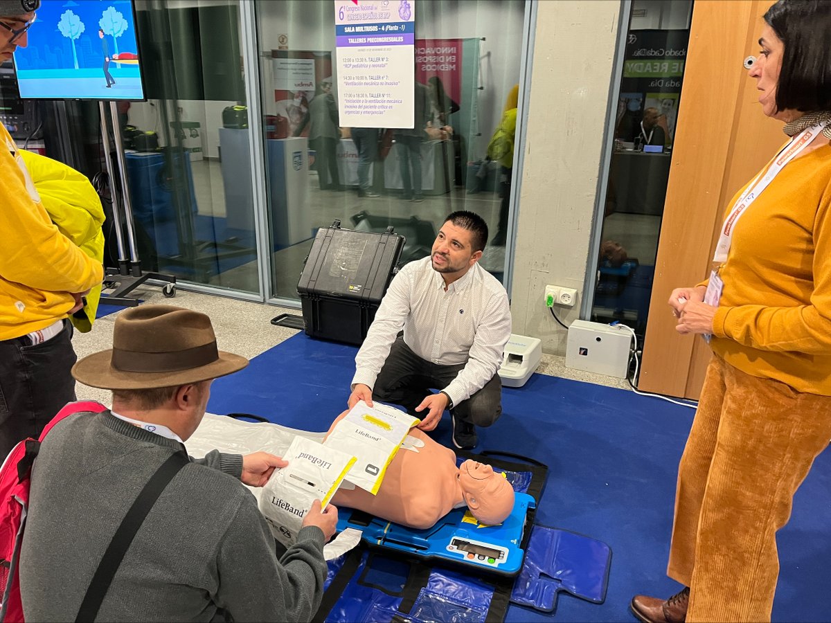 zollemsfire's tweet photo. ¡Gran primer día en el congreso del CERCP en Salamanca! Venga a visitarnos y descubra nuestras nuevas tecnologías y soluciones de datos que le ayudarán en su vida diaria.
#ZOLL #EMS #CERCP #Hospital #Reanimacióncardiopulmonar #semes #rcp #ventilaciónmecánica https://t.co/pCrbuzQcuy