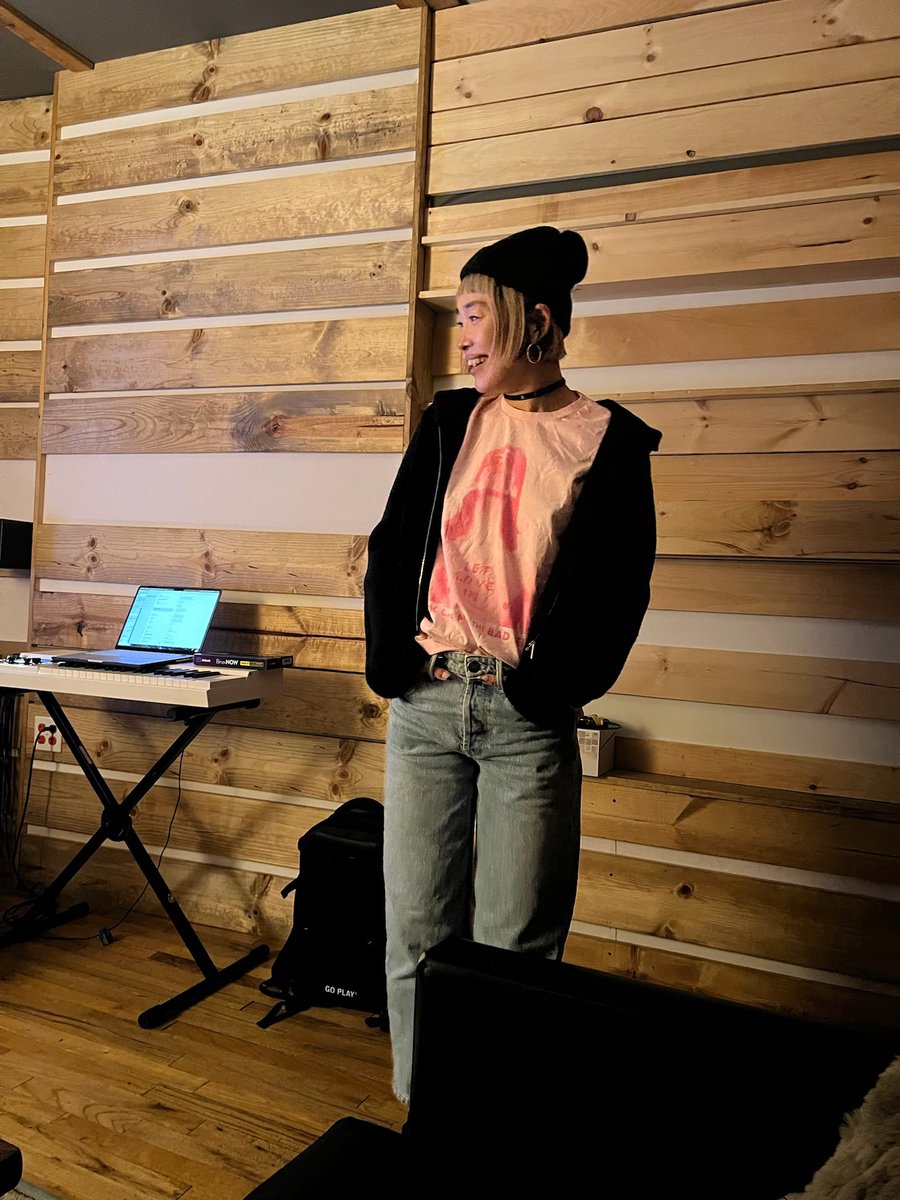 Emergency Tiara tweet media