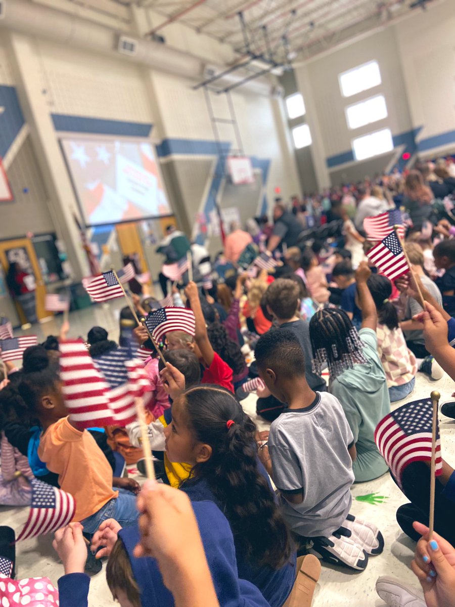 Such a great way to honor our Veteran’s this morning with our Veteran’s Day Assembly! Thank you to all the men and woman for your sacrifices serving our country. ❤️ #WeAreMcKinney