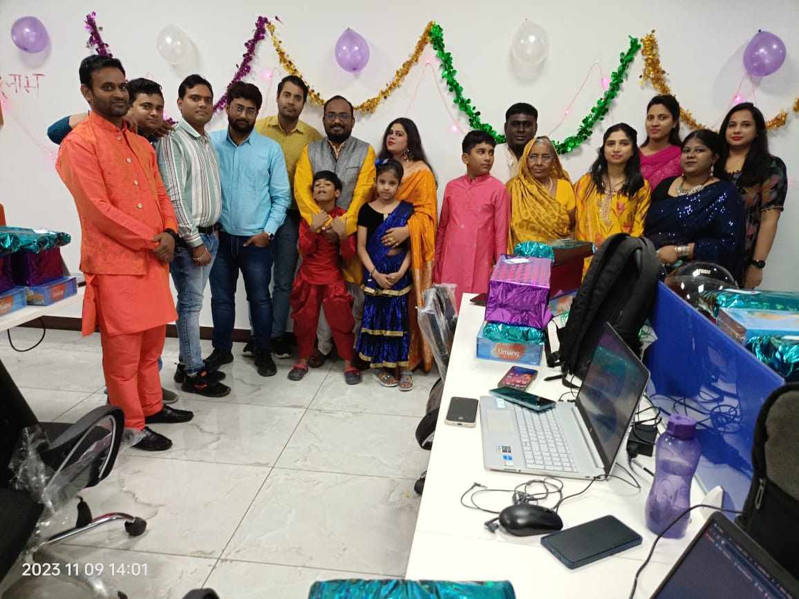 Shishpa62195843's tweet image. #askmetechnologies 
#AskMeTeam 
#party
Wishing you all a Happy Diwali 2023📷