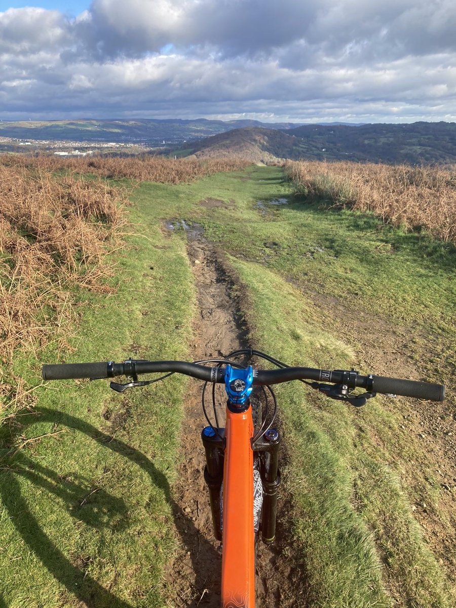 Friday feeling!!! Sunny, flooded, sketchy, run out of talent a few times😅,nearly drowned in the biggest road puddle ever!!!😱but nobody died!! 😄 💯 mint!!! #Absoulatemtb1 #lovewhereyoulive #walesneverfails 🏴󠁧󠁢󠁷󠁬󠁳󠁿🏴󠁧󠁢󠁷󠁬󠁳󠁿🏴󠁧󠁢󠁷󠁬󠁳󠁿✌️