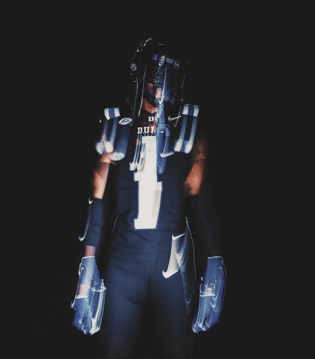 david4degraff's tweet image. Blessed to have received an offer from Duke University @CoachMikeElko @DUFBRecruit @agaudet_duke @CoachJayAddison @JoeMento