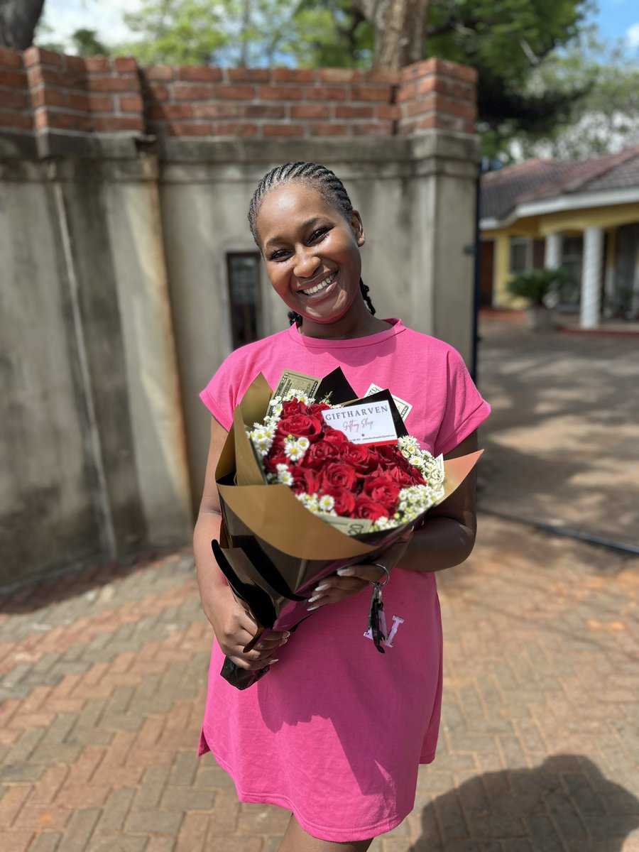 no_nhlanhla_m's tweet image. 25🌸