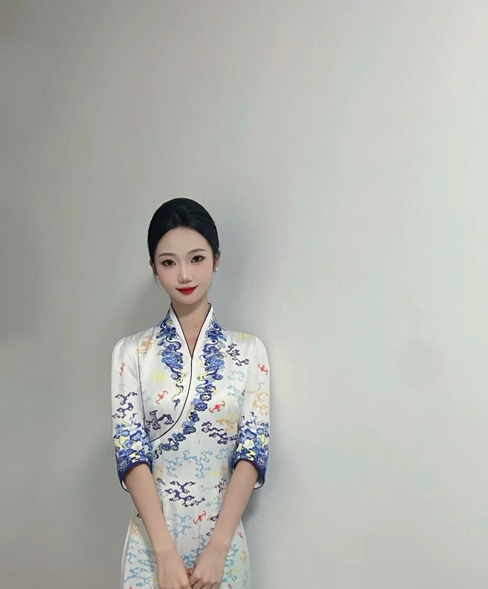 海航空姐制服真的顶哦！昆明v：HWen577756 https://t.co/gwEGN5oVck