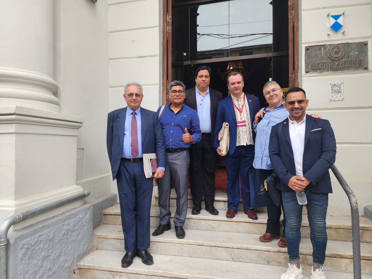 XI Foro de Directores de Archivos Nacionales del Mercosur, realizado esta semana en el ANA, en el Marco del XIV Congreso de Archivología del Mercosur, Paraguay 2023. Al termino de la reunión, realizaron una visita a las instalaciones del ANA.