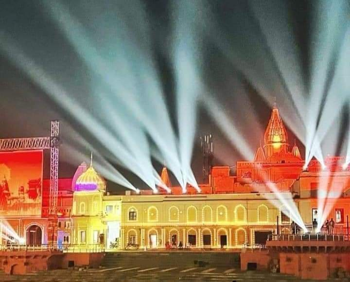 जम्बूद्वीपे भरतखण्डे आर्यावर्ते भारतवर्षे
एक नगरी है विख्यात अयोध्या नाम की यही...!

मर्यादा पुरुषोत्तम प्रभु श्री राम जी के दिव्य स्वागत के लिए असंख्य दीपों से सुसज्जित श्री अयोध्या नगरी की भव्यता!

#जय_श्रीराम #DeepotsavInAyodhya2023 #भव्य_दीपोत्सव2023