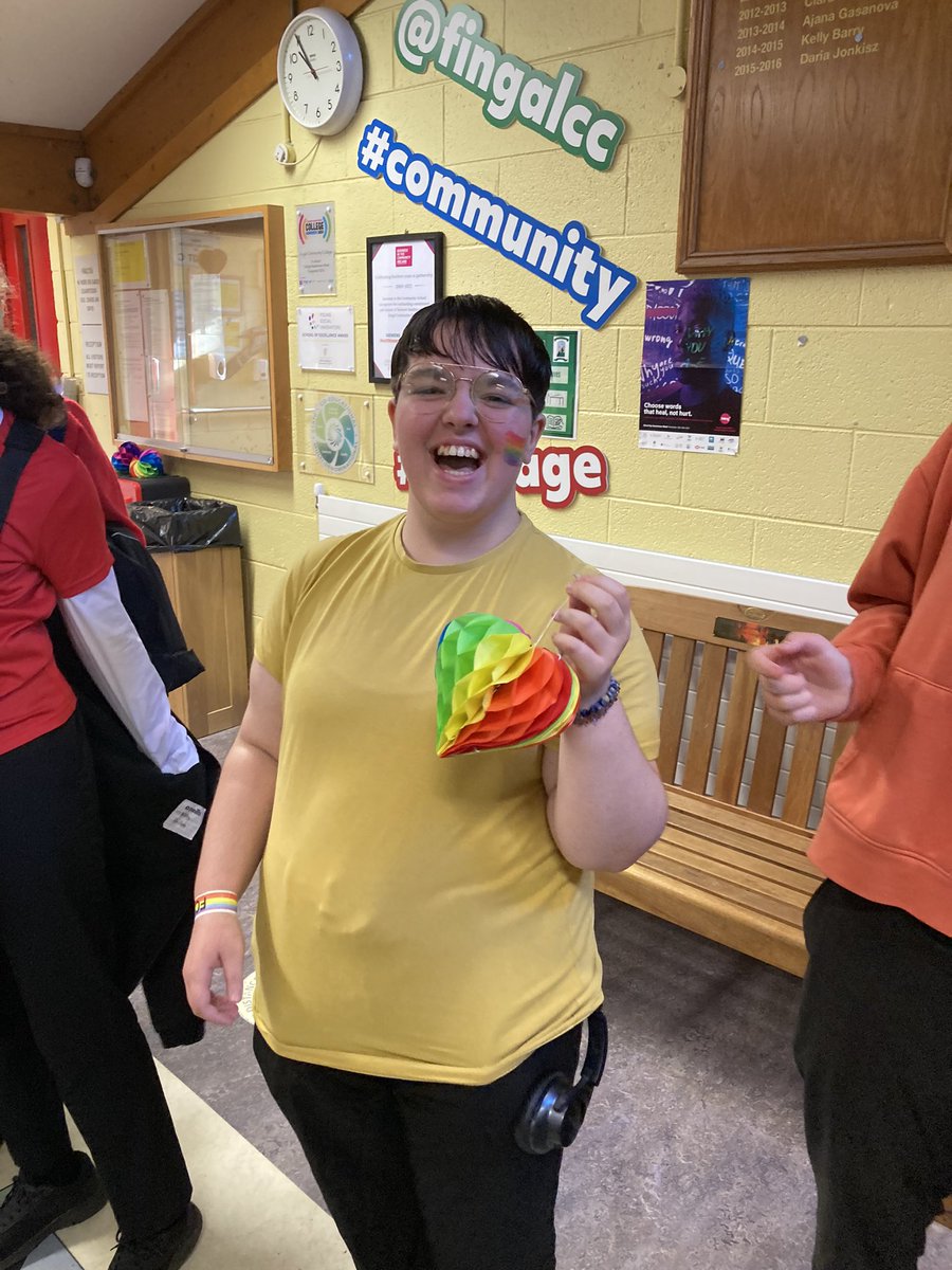 lisajanebuffini's tweet photo. Rainbow jumper day to round off our Stand Up Awareness week @FingalCC. We had some rainbow face painting and wristbands all to show our allyship with our LGBTQ+ community 🏳️‍🌈 ❤️. Thanks to all who got involved this week.  @FingalCCollege @ddletb #repsect #equality #belongto https://t.co/UxCHAmWaYE