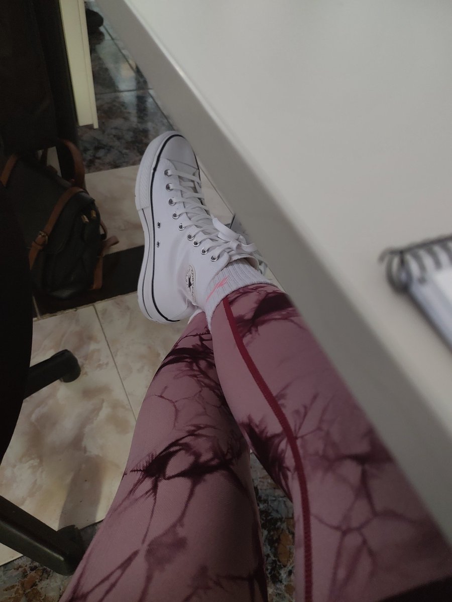 BlueSyreni's tweet image. Tuve mi momento "medias de abejita" :D