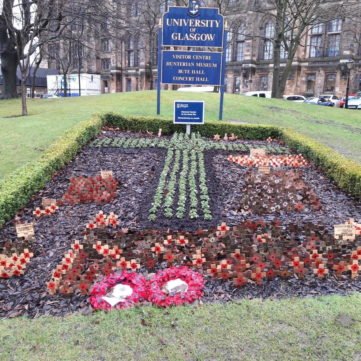 We remember all those affected by war ❤️ Our online Rolls of Honour highlight the 4559 members of the UofG community who served in WW1 & the WW2 roll commemorates the 475 members who served & gave their life. universitystory.gla.ac.uk/roll_of_honour… universitystory.gla.ac.uk/roll_of_honour… #RemembranceSunday