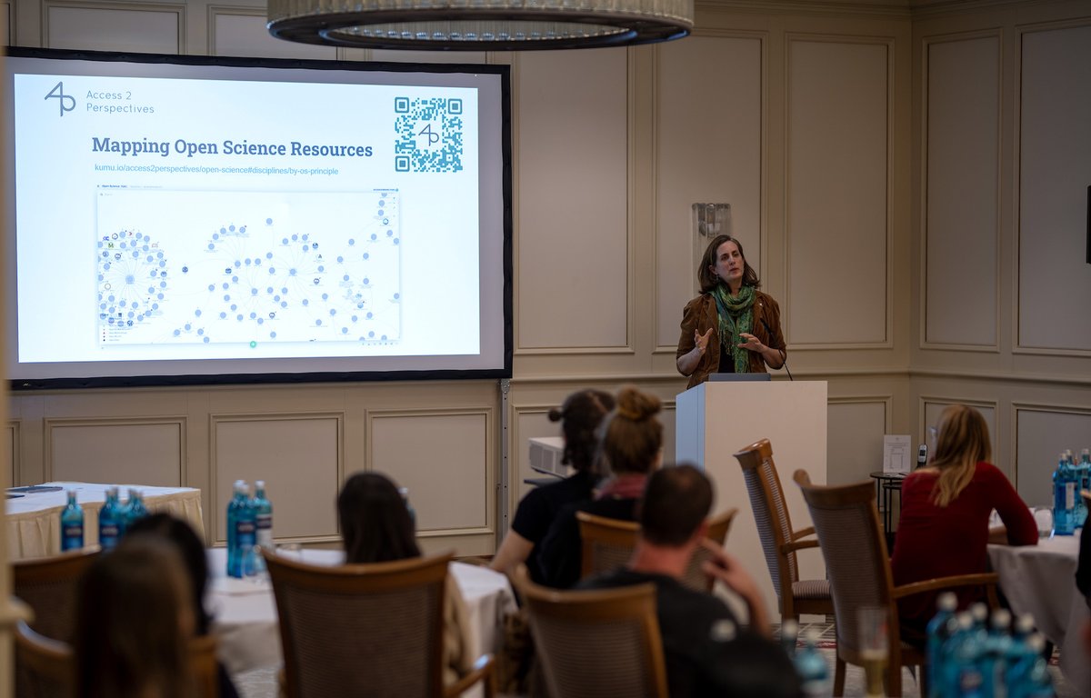 digitalsci's tweet photo. We loved joining you in Berlin for our final #FuturePub of the year! Thanks to everyone who attended, presented &amp; asked such great questions. 😃🙌

📸 Photos by Huw James.

@Falling_Walls #FallingWalls #ScienceSummit23 #BerlinScienceWeek https://t.co/GMW5tDH1VW