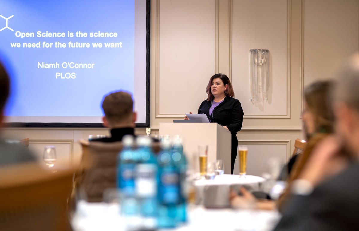 digitalsci's tweet photo. We loved joining you in Berlin for our final #FuturePub of the year! Thanks to everyone who attended, presented &amp; asked such great questions. 😃🙌

📸 Photos by Huw James.

@Falling_Walls #FallingWalls #ScienceSummit23 #BerlinScienceWeek https://t.co/GMW5tDH1VW