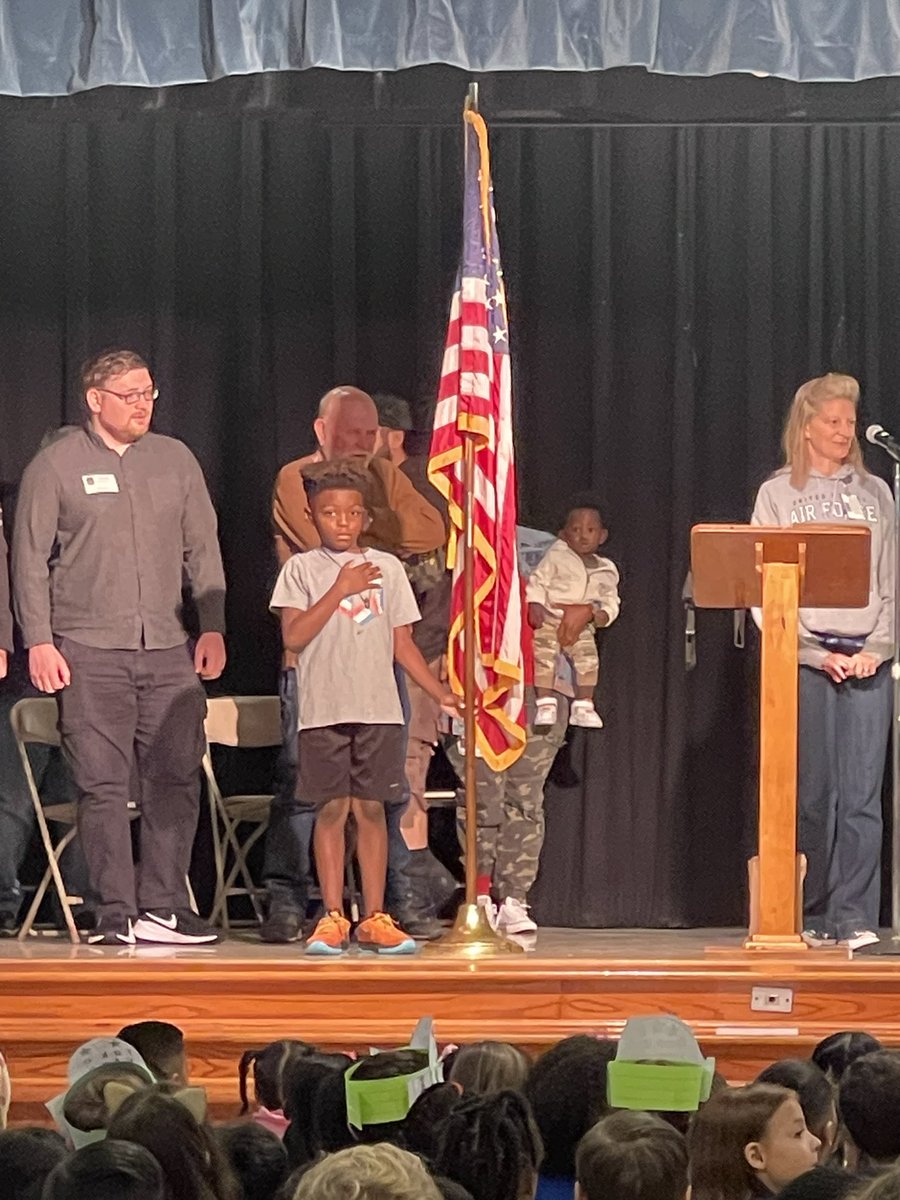 Celebrating our Veterans.
<a href="/HumbleISD_OE/">Oaks Elementary</a>