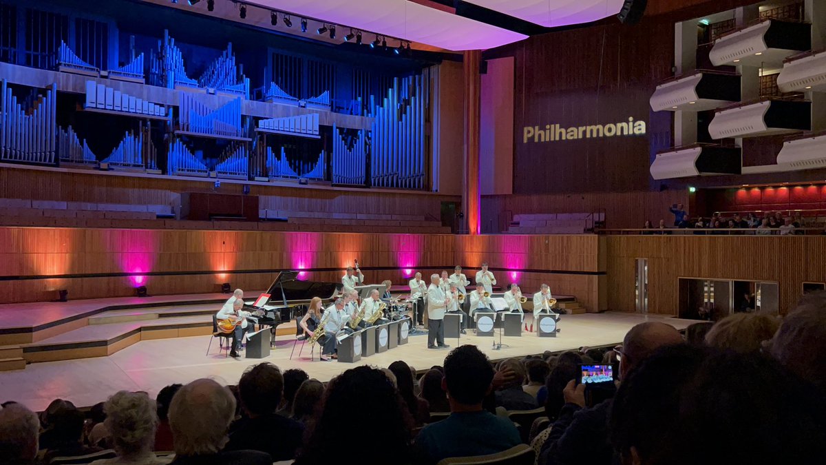 Working backstage with a fantastic team, supporting wonderful artists are one of the best privilegies as Stage Manager.

Brava Nicola Benedetti &amp; Philharmonia Orchestra for such a wonderful interpretation of the Violin Concerto from the king of Jazz, Wynton Marsalis  🙌🏽Bravo! 🔥