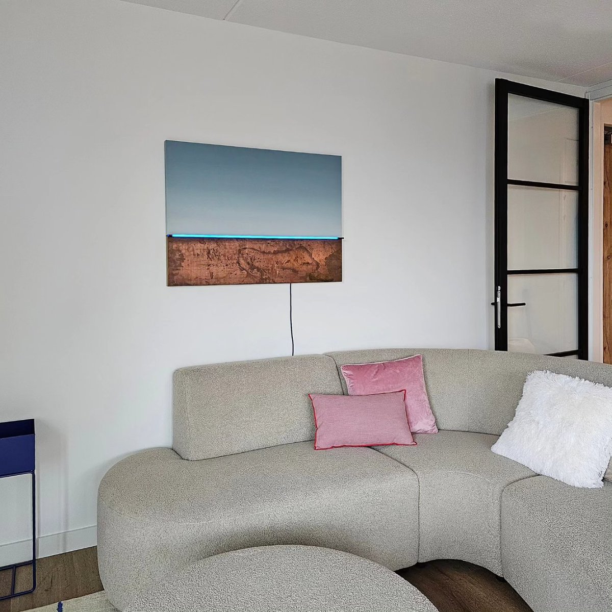 #artdelivery • Lichtkunst van Geeske van de Molengraft. 
Houd onze website in de gaten voor haar nieuwe collectie! Of bezoek ons in Oudewater. 
sillegallery.com/geeske-van-de-…