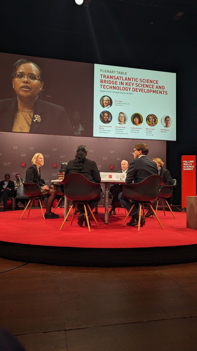 carnegiescience's tweet photo. Our @CarnegiePres Eric D. Isaacs moderated a panel discussion on fostering transatlantic cooperation in science at the @Falling_Walls Conference in Berlin this week. Participants: @aaberhe, @mleptin, @ArikWillner, @UChicago's Young-Kee Kim &amp; @ptb_q5's Cornelia Denz https://t.co/vKflqRRzTL