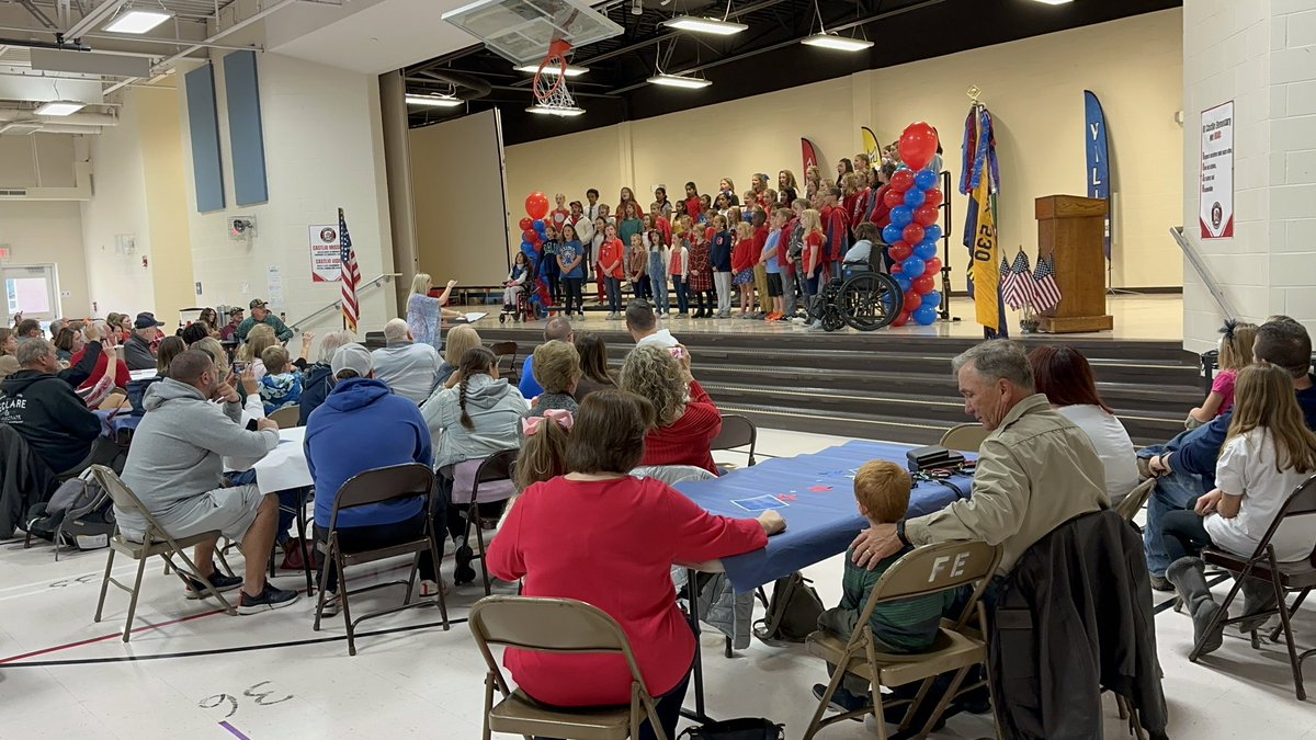 CastlioElem's tweet photo. Wow! What a moving performance by @CastlioElem choir for our Veterans. Happy Veterans Day! Thank you for your service! https://t.co/1EnwlmlIN3