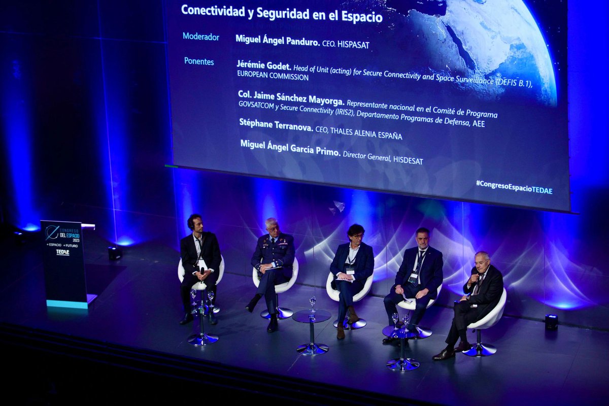 Thales_Alenia_S's tweet photo. Connectivity, sustainability, exploration… these were some of the hot topics discussed during the 2nd #CongresoEspacioTEDAE organized by @TedaeEs in Seville in collaboration with the Spanish Space Agency. @Steph_Terranova took part in a panel dealing with connectivity &amp; security https://t.co/1Wdk7WcmI4