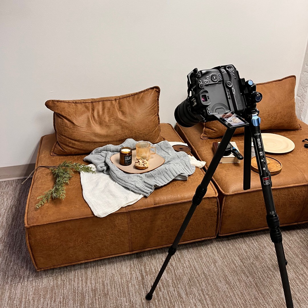 KinetekMedia's tweet photo. The setup VS the shot 📸

Photography and videography are important ways that you can convey your brand's values and mission to your audience, and we’re here to help! 👀

Head on over to our website https://t.co/lzDE8GnTZk to get in contact with us 📸😎 https://t.co/pmqgVrbM9B