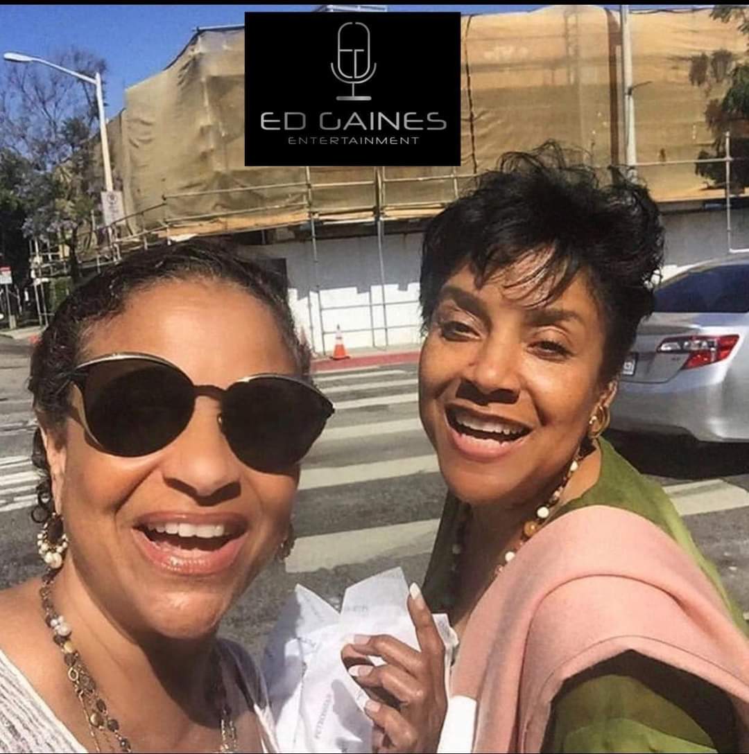 #PicOfTheDay 👑👑
Beautiful Sisters For Life!!🖤🖤
#DebbieAllen #PhyliciaRashad