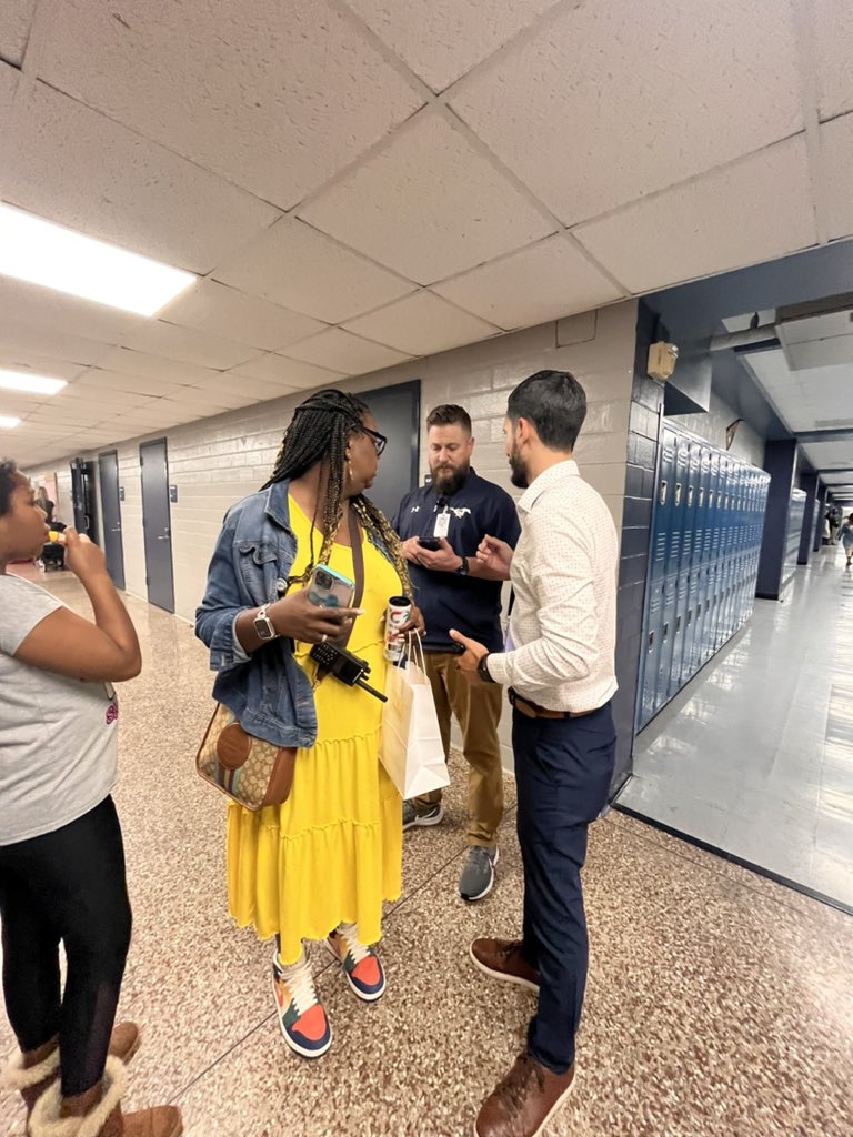 Ms. Hertzler tweet media