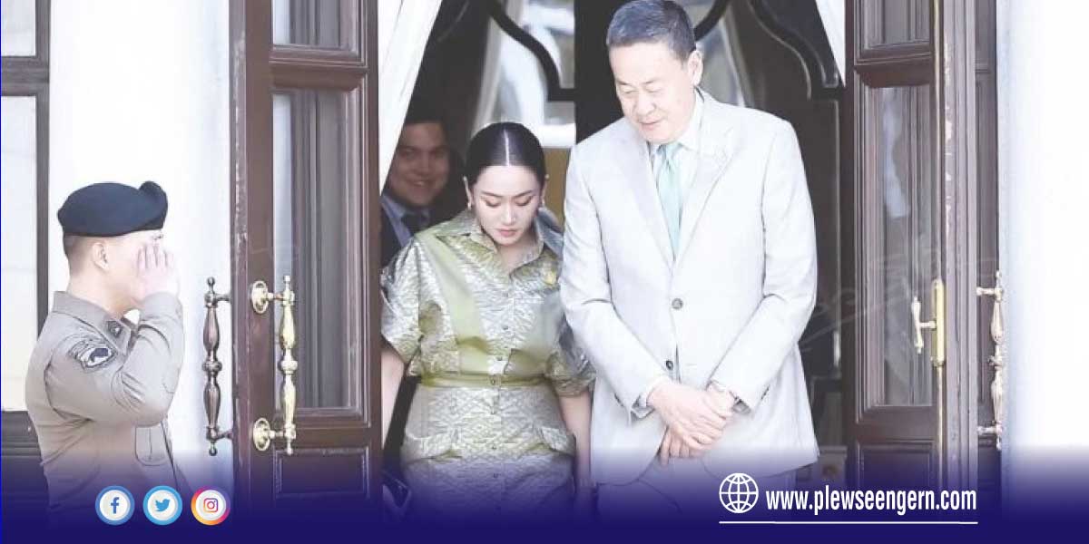 PlewSeengern's tweet photo. #จุดจบรัฐบาล๓อา
#เปลวสีเงิน

ตอนหาเสียง....
กลิ่นสาบสางรับประกัน "สัปเหร่อ" แท้ ครั้นเลือกตั้งเสร็จ ได้เป็นรัฐบาล เอามาฉายอีกที
อ้าว...จาก "สัปเหร่อ" กลายเป็น "สับปลับ" ไปซะงั้น!
"แจก ๑ หมื่น" ผ่าน "ดิจิทัล วอลเลต" นั่นน่ะ
เมื่อวาน (๑๐ พย.๖๖) เศรษฐาแถลง "ปิดกล้อง" หรือ "ปิดฉาก" ก็คงครือกัน
จาก "ลำไม้ไผ่" กลายเป็น "บ้องกัญชา" ไปหน้าตาเฉย!
��ะดับบ้านๆ อย่างเรา ต่อให้ฟังแถลงร้อยครั้งก็ มึนตึ๊บ
จะไม่มึนไงไหว เพราะฟังดูแล้ว คนร่างข้อความให้นายกฯ อ่าน คงดำน้ำร่าง นายกฯ ก็ดำน้ำอ่าน
เนื้อหาจึงออกสไตล์ "ผีผ้าห่ม" ผลุบๆ โผล่ๆ คลุมๆ เครือๆ เจือด้วยลีลาอักษรเทวนาครีและภาษากระยาสารท มากกว่าเศรษฐศาสตร์การเงิน-การคลัง..

อ่านบทความคลิก..⬇️
https://t.co/xVSsY5wNnm