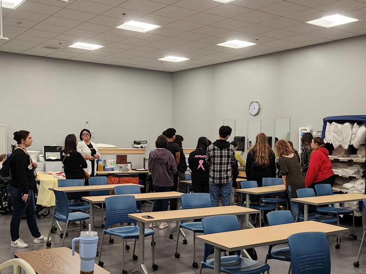 WHS_CareerCoach's tweet photo. It's definitely exciting to see so many students interested in the trades. FCC Monroe Center field trip today and the first field trip I have ever been responsible for π
#fcps #fcpscte #careercoach #walkersville #WHS #LionPride https://t.co/tfWEdNvWFw