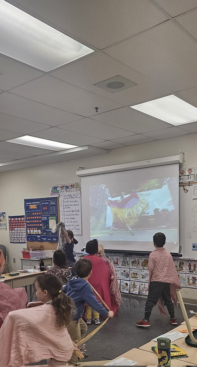 Medicine wheel teaching. Pow wow dancing with the Primaries.  @Kingswood2 #ThanksToYouHalifax @hfx_arts <a href="/HRCEFineArts/">HRCEFineArts</a>