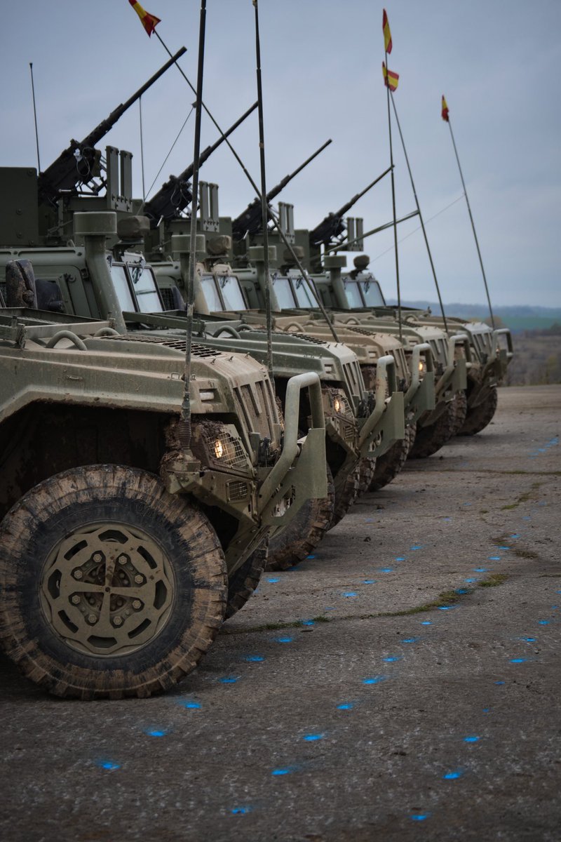 ozbrojenesily's tweet photo. 🇪🇸 ŠPANIELSKO PREVEZME BUDÚCI ROK VEDÚCU ÚLOHU V BOJOVEJ SKUPINE NATO NA 🇸🇰. PRIJATIE VOJSK JE TÉMOU CVIČENIA "STRONG COHESION 23-2"
#OSSR #strongcohesion #Spain @NATOBGSlovakia https://t.co/4qyacWKfWu
