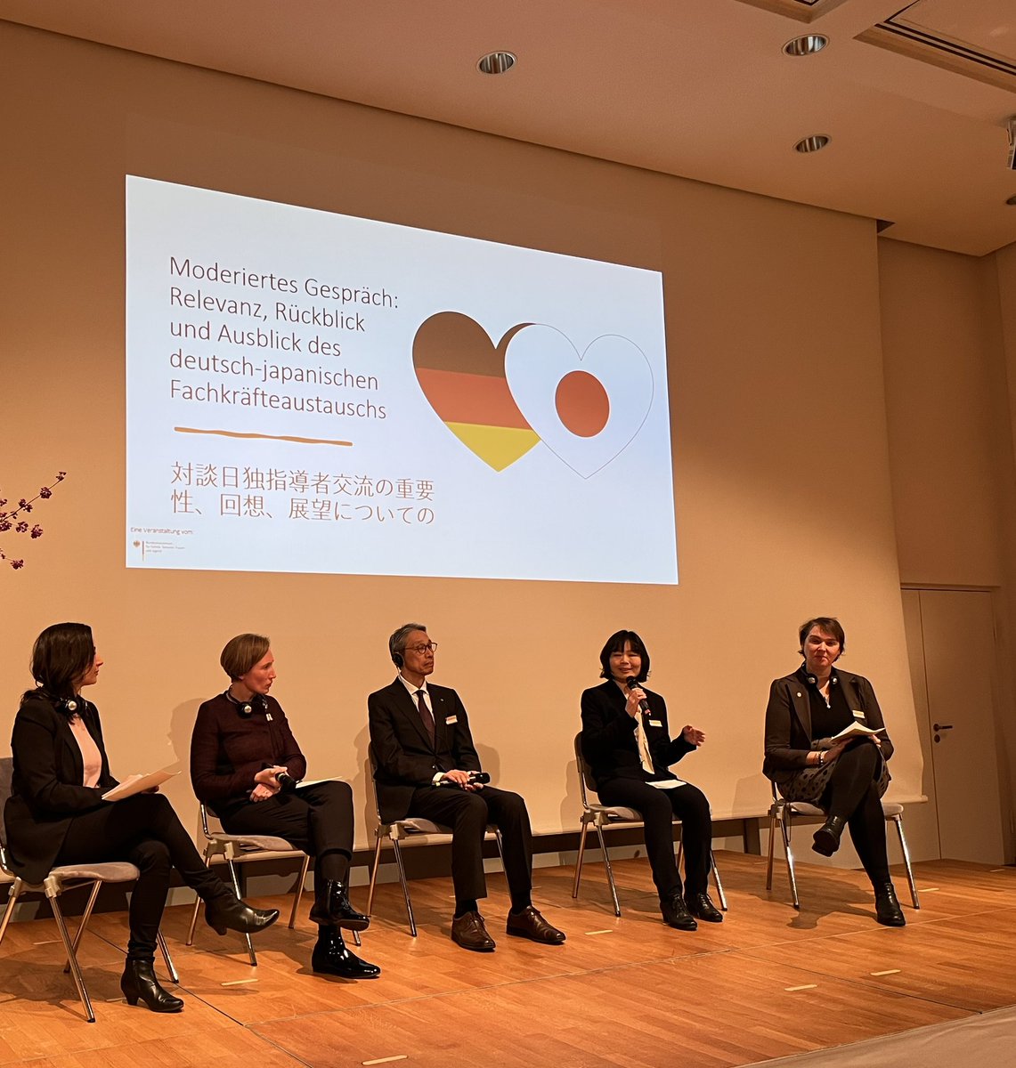 Vielen Dank @IJABev 🙏 für die Einladung zur Jubiläumsveranstaltung anlässlich 50 Jahre deutsch-japanische Zusammenarbeit der Kinder- &amp; Jugendhilfe. Eine gelungene und inspirierende Veranstaltung 🥳. #Gemeinwohl