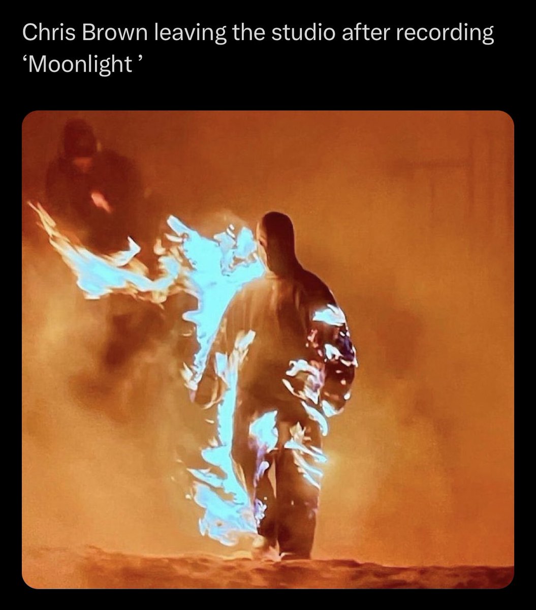 JesseLeProtti's tweet image. Blessed to be a part of Chris Browns 11:11 album writing ✍🏽“Moonlight” with the gang! If you haven’t listened make sure to buy &amp;amp; stream 11:11 #moonlight #chrisbrown