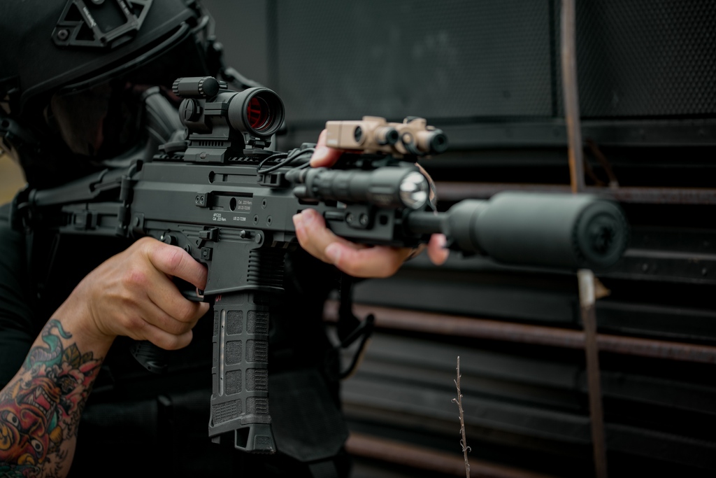 AimpointUSA's tweet photo. Sighted in for the weekend.
Featured, Patrol Rifle Optic (PRO™) Red Dot Reflex Sight - QRP2 Mount.
https://t.co/FYegg1wzcb
📷: Josh Munger Photography
#aimpoint #aimpointpro #patrolrifleoptic #alwaysready #alwayson #reddot #reddotsight https://t.co/LWsxWsT6qU