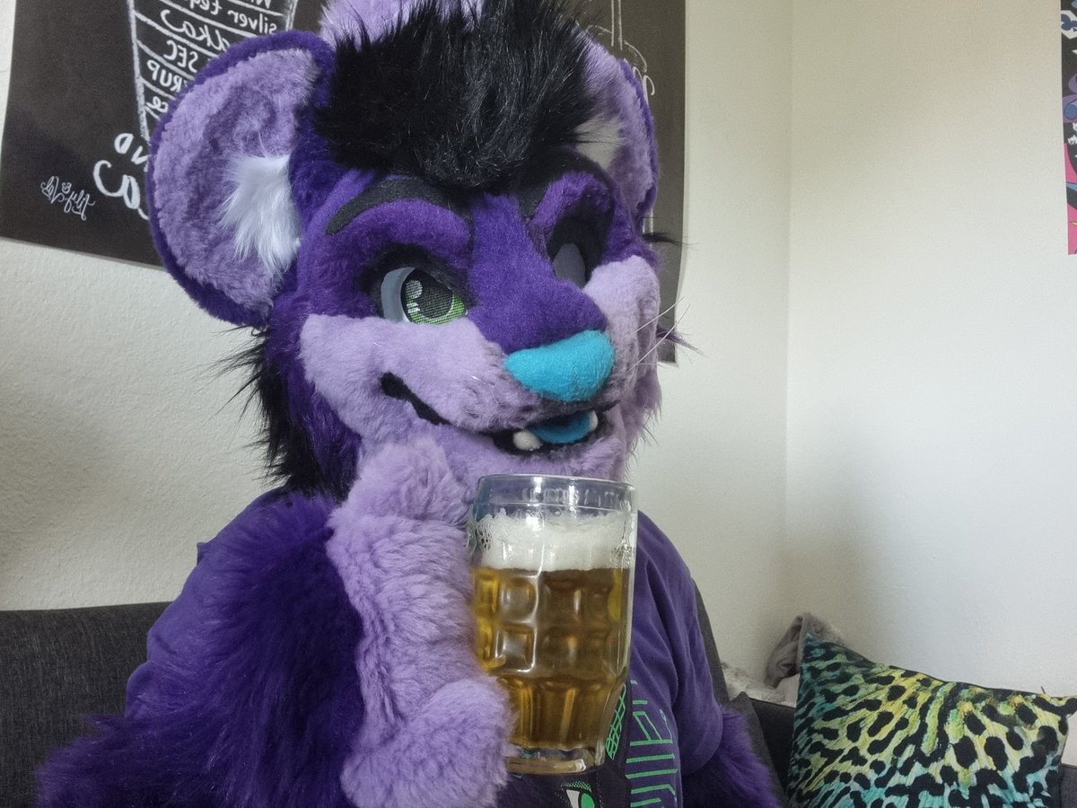 Recently visited the Felsenau brewery in Berne! 🍺
#FursuitFriday #furryfandom #fursuiter