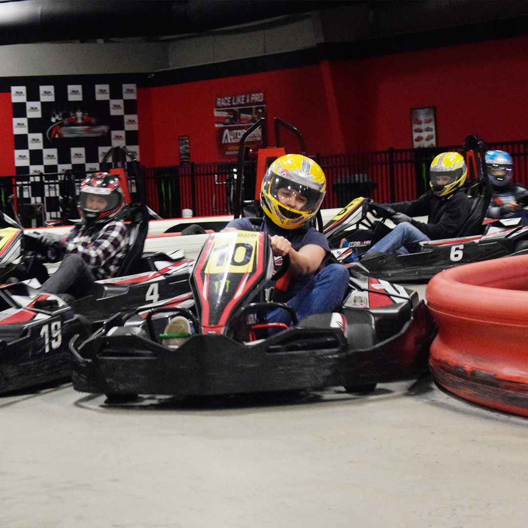 AccelerateSpeed's tweet image. Get ready to feel the adrenaline rush at Accelerate Indoor Speedway &amp;amp; Events! Pro Kart races: 12 laps of pure excitement. Juniors, you've got 5-6 minutes to show your skills! #RaceToWin 🏎️💨