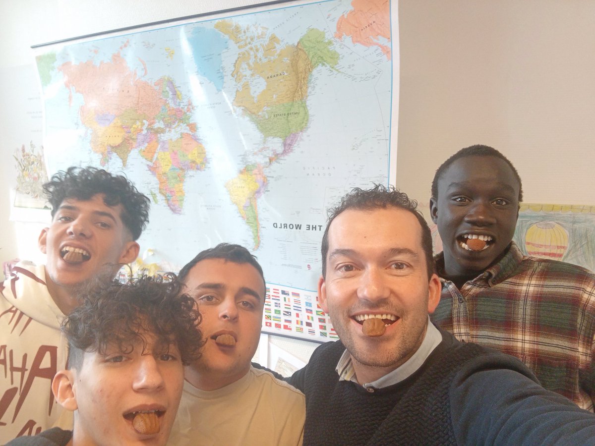 Voor ons Pop-up restaurant werken we o.a. ook met de film La Brigade. Hoe een madeleine herinneringen naar boven brengt. Hoe je door voeding mensen kan verbinden. 
RABITA DE POP-Up coming soon #proefdewereld #okantalentis #weareallthesamethesame #okantalentis #dromen