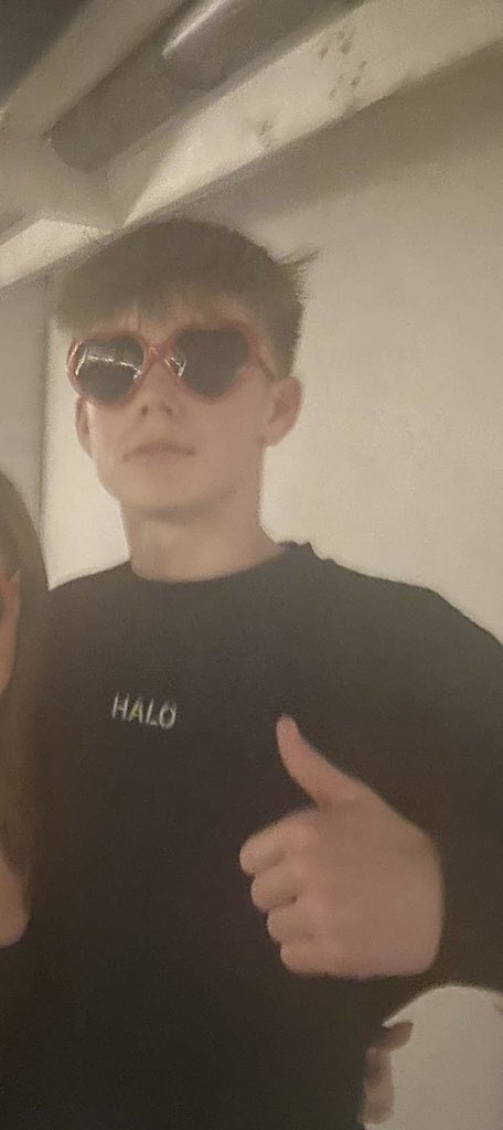 Skal geden ham selv (mig) vende tilbage og flække alt, så skal i være hurtige, flet en flot DM sammen,
så kan det være i er den heldige vinder af selveste Jeppe K (stadig mig)