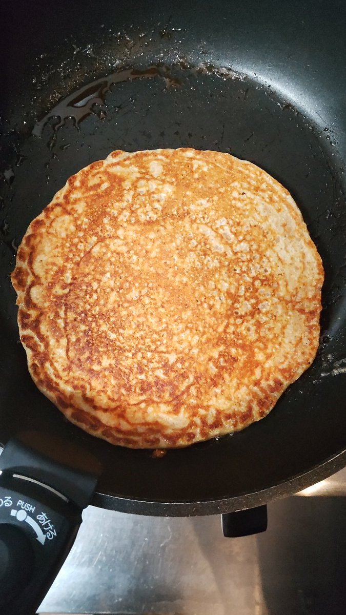 Eicm7rZWyqmIFNM's tweet photo. #TsukubaPlaceLab の #ポットラックパーティー でプレーンの #パンケーキ を焼きました。#11月21日 の「 #紙もケーキも7等分 」ではもっと色々入った美味しいエクスプロージョンケーキをお出しします。 https://t.co/vIdCG2Vgws