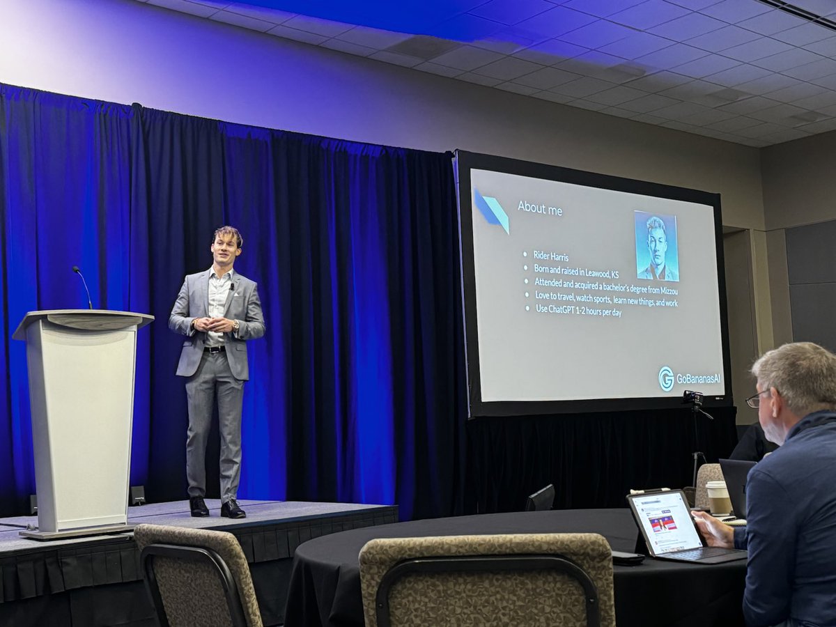 Dustin Holub tweet media