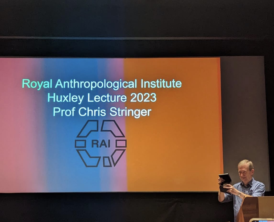 NHM_Anthro's tweet image. Chris Stringer @ChrisStringer65 became the 120th recipient of the the Huxley Medal on Nov 7 @NHM_London. The highest award bestowed by the Royal Anthropological Institute @RoyalAnthro, the medal is given to distinguished researchers in the field of anthropology.