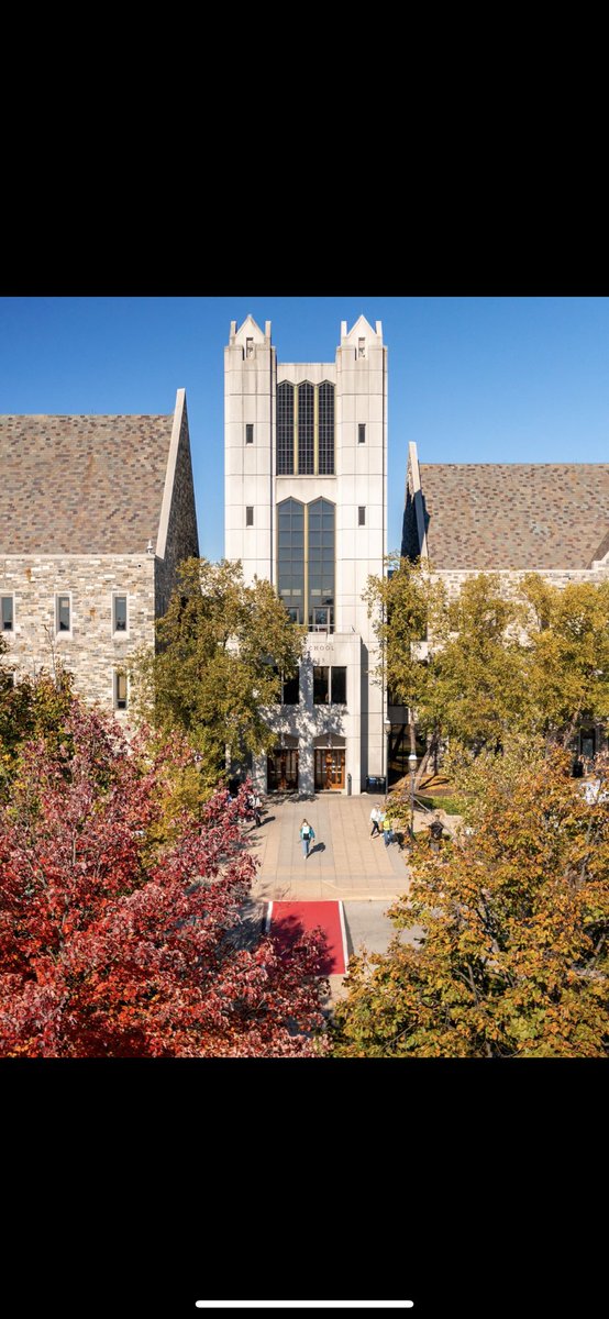 صور  من إطلالة جامعة سانت جوزيف في فصل الخريف 🍂 😍 2023