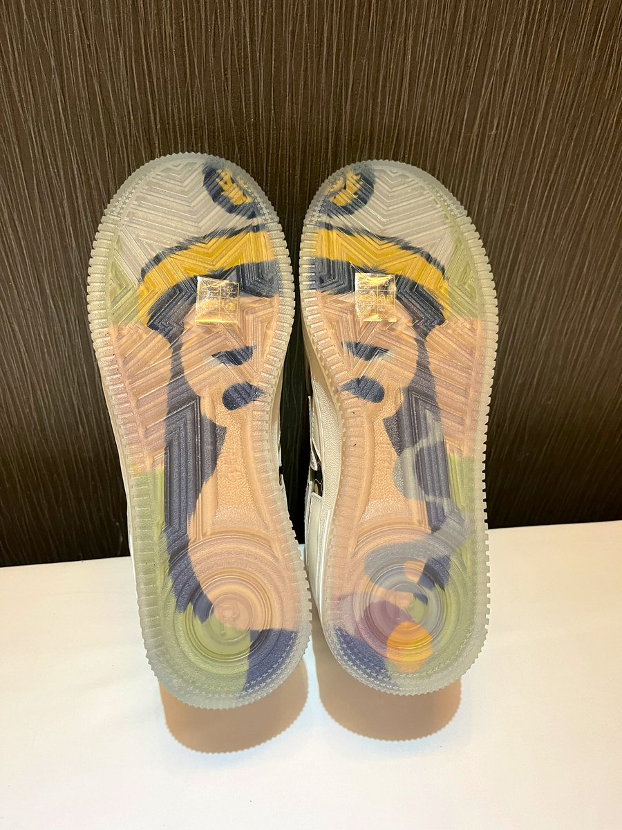 zohanlin's tweet photo. 我又要Po鞋子了
@BoredApeYC X @BAPEOFFICIAL
STA #2
全球限量1000雙,編號421
Size: 8.5
這是我這趟 #ApeFestHK 最後一件要販賣的商品了
額外加碼,送一雙BAYC長襪,顏色任選
有興趣的話歡迎直接DM我帶價格,謝謝各位
#林俊傑同款式
@Port3Network https://t.co/9MMqf6fe8E
