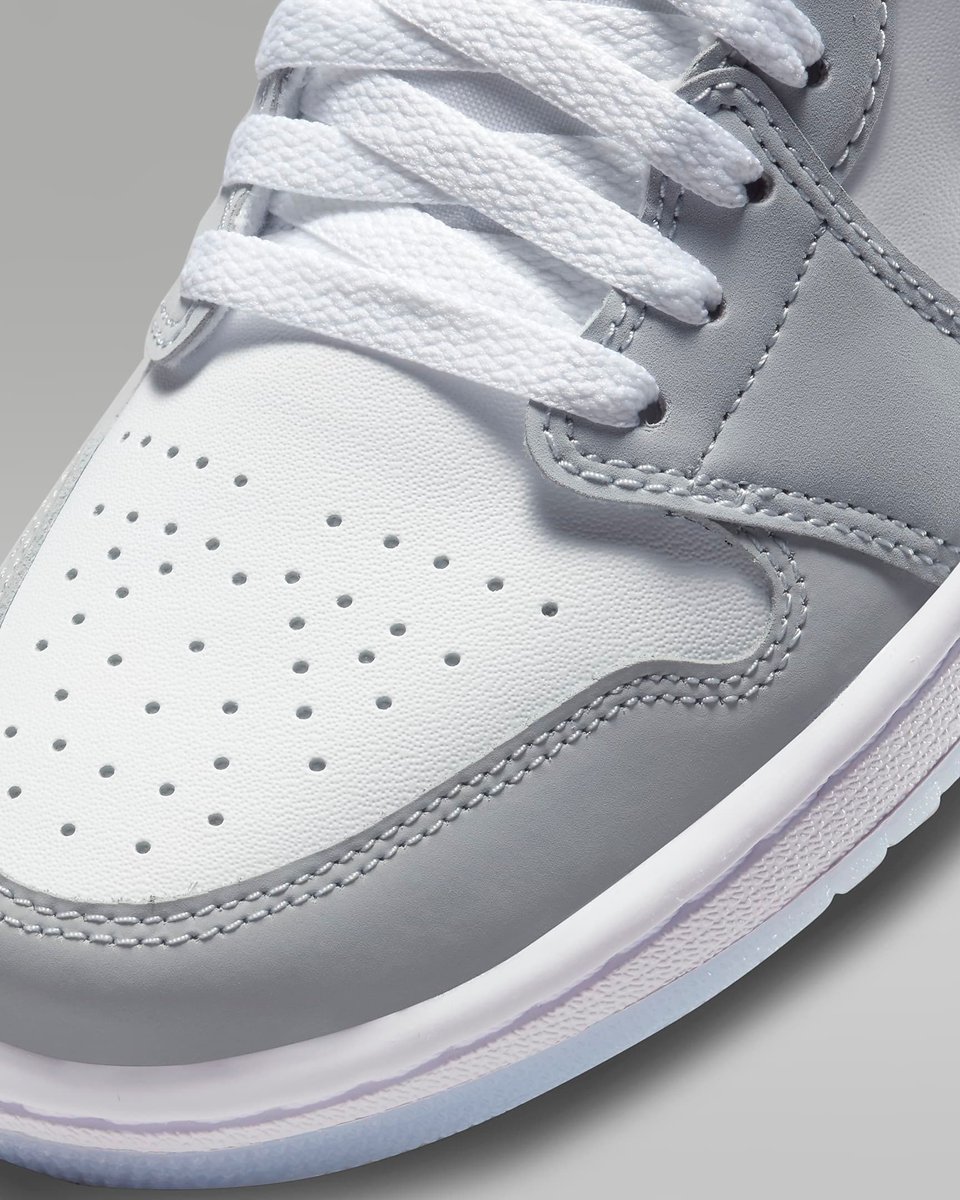 KicksFinder's tweet photo. Ad: RESTOCK via Nike US
W Air Jordan 1 Low "White/Aluminum

>> https://t.co/x7ksJiwj3o https://t.co/lvI8wfbFp7