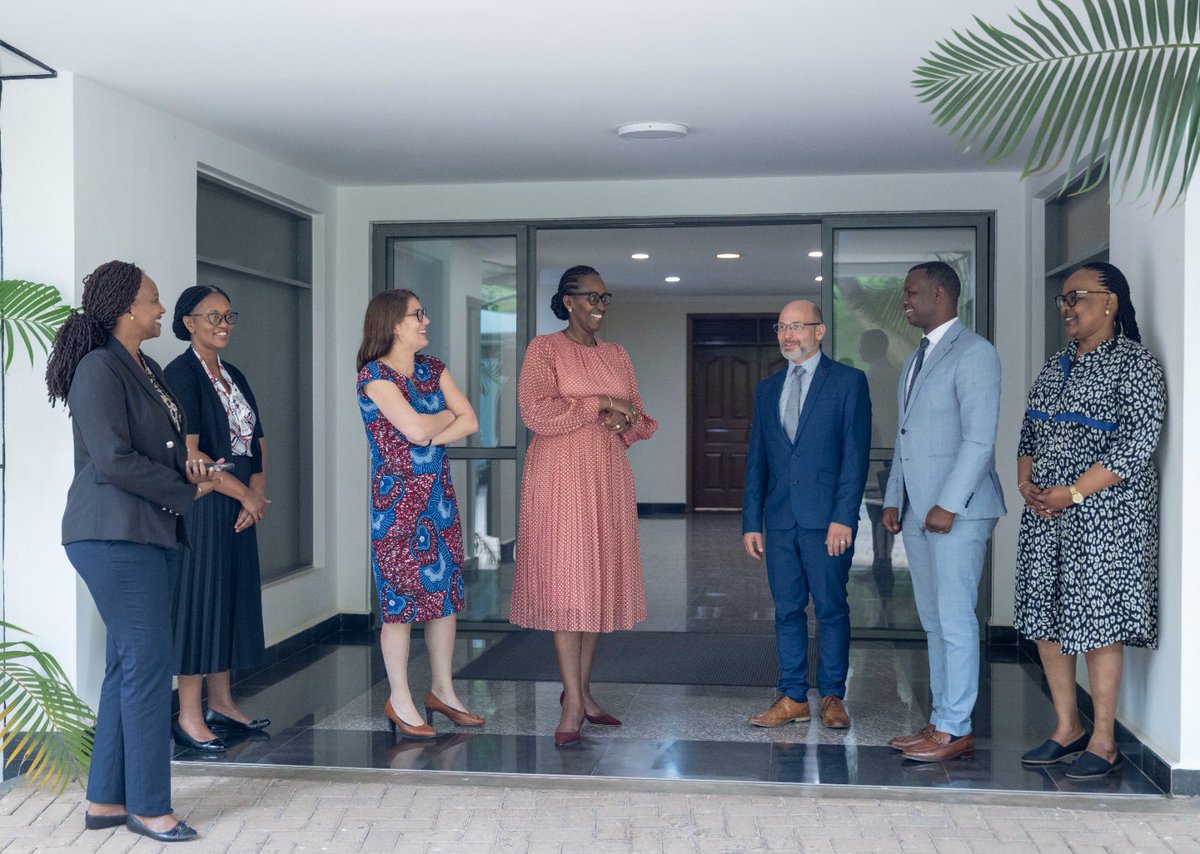 FirstLadyRwanda's tweet image. Earlier today, First Lady Mrs Jeannette Kagame received a delegation from @Aegis_Trust for a courtesy visit. They engaged in discussions about peace education.