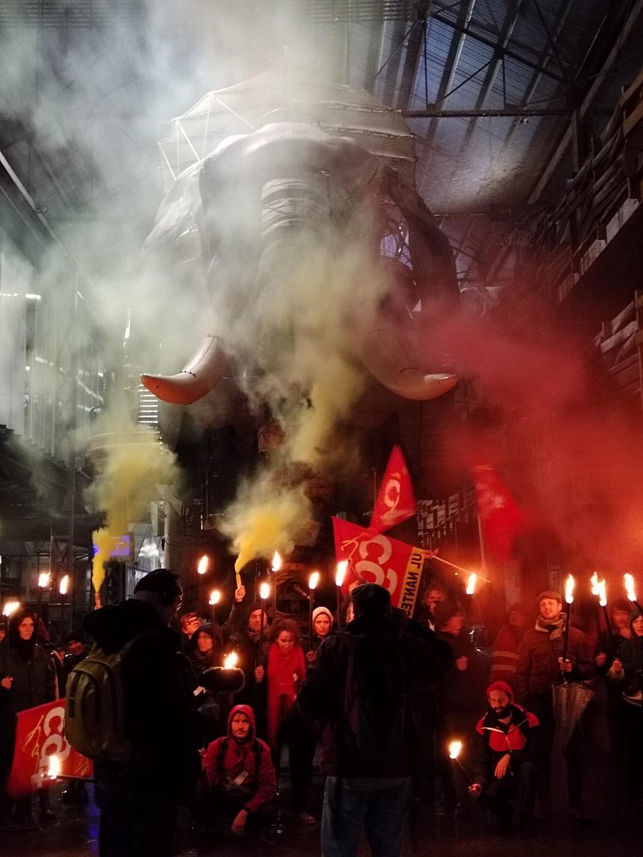 ulcgtnantes's tweet photo. Comme l'éléphant de #Nantes syndiquez-vous à la #CGT. https://t.co/R6HyfBPnd9