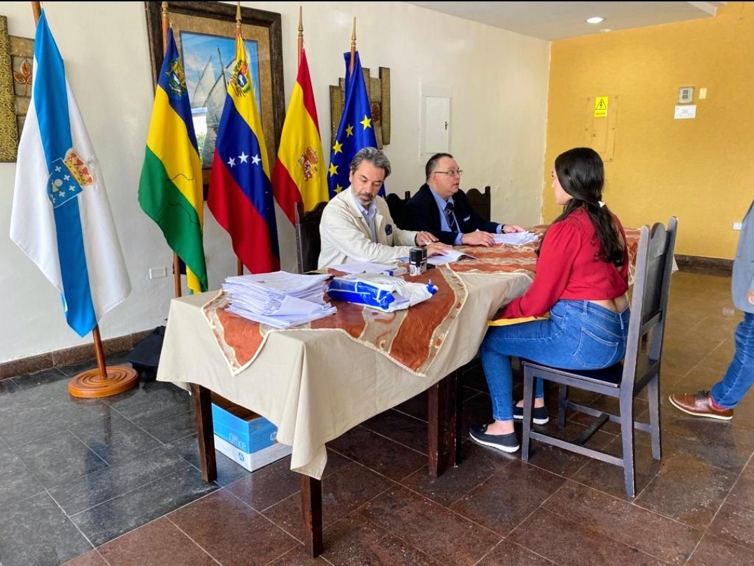 Consulado General de España en Caracas tweet media