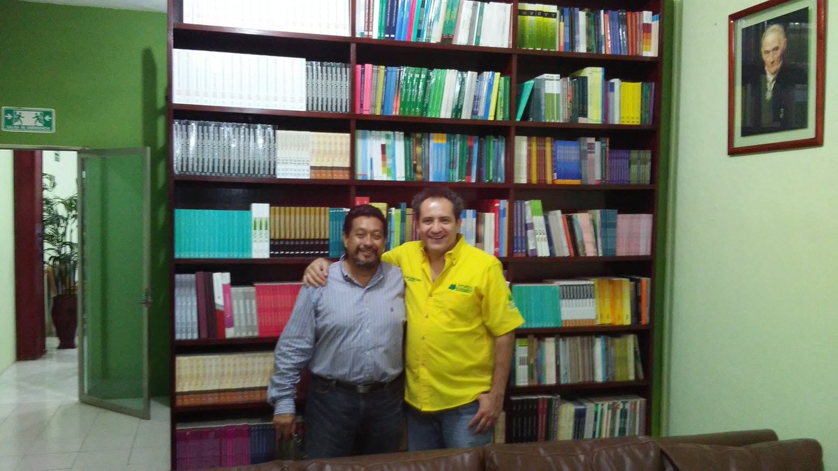 mapachestec's tweet photo. @Drlmma56 Muchas felicidades a su actual  Presidente Mtro. @leonpres y equipo de trabajo que coadyuvan a la #Profesionalización y #Modernización de la #AdministraciónPública del Estado de #QuintanaRoo y sus #Municipios
@APR130992
@FLOTAFRANCISCO
@RicarGordilloCH
@alain_ma
@mapachestec https://t.co/ZYPqUAolbz