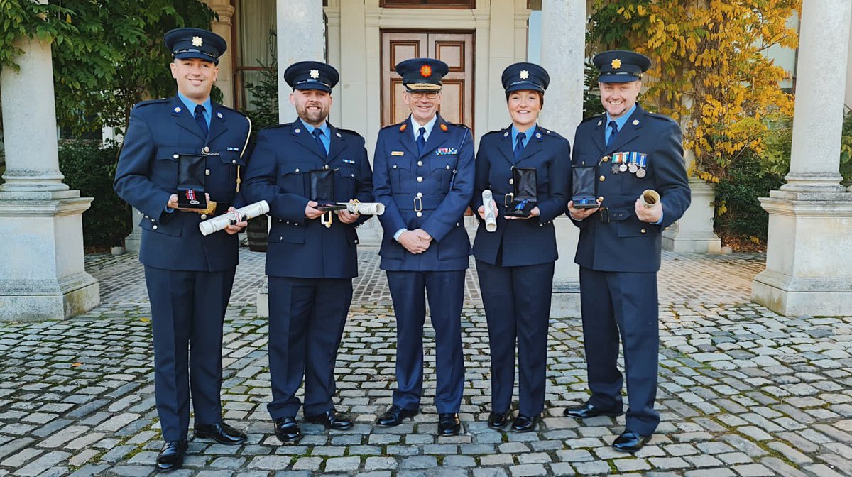 Everyday, Gardaí go out on duty across the country to keep people safe with no accolade in mind.

Sergeant Brendan O’Toole, Garda Caitríona Munnelly, Garda Shane Smyth and Garda Padraig Marum have received National Bravery Awards today for their heroism.

#ItsAJobWorthDoing