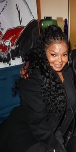 NaturaLee_Bee's tweet photo. Can we talk about how fine Mita is? 😍🥰 @JanetJackson #JanFan #SnobbyCrop https://t.co/9PVuftspmo